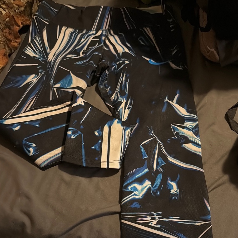 Nike Black and Blue Capri Leggings